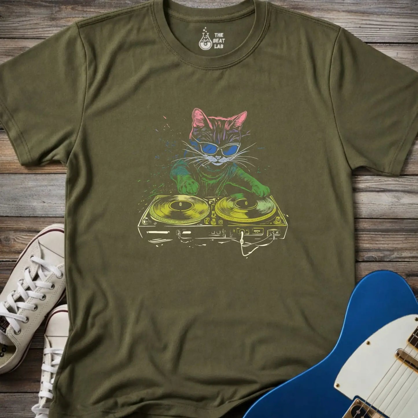 DJ Paws T-shirt - Military Green / S - T-Shirt