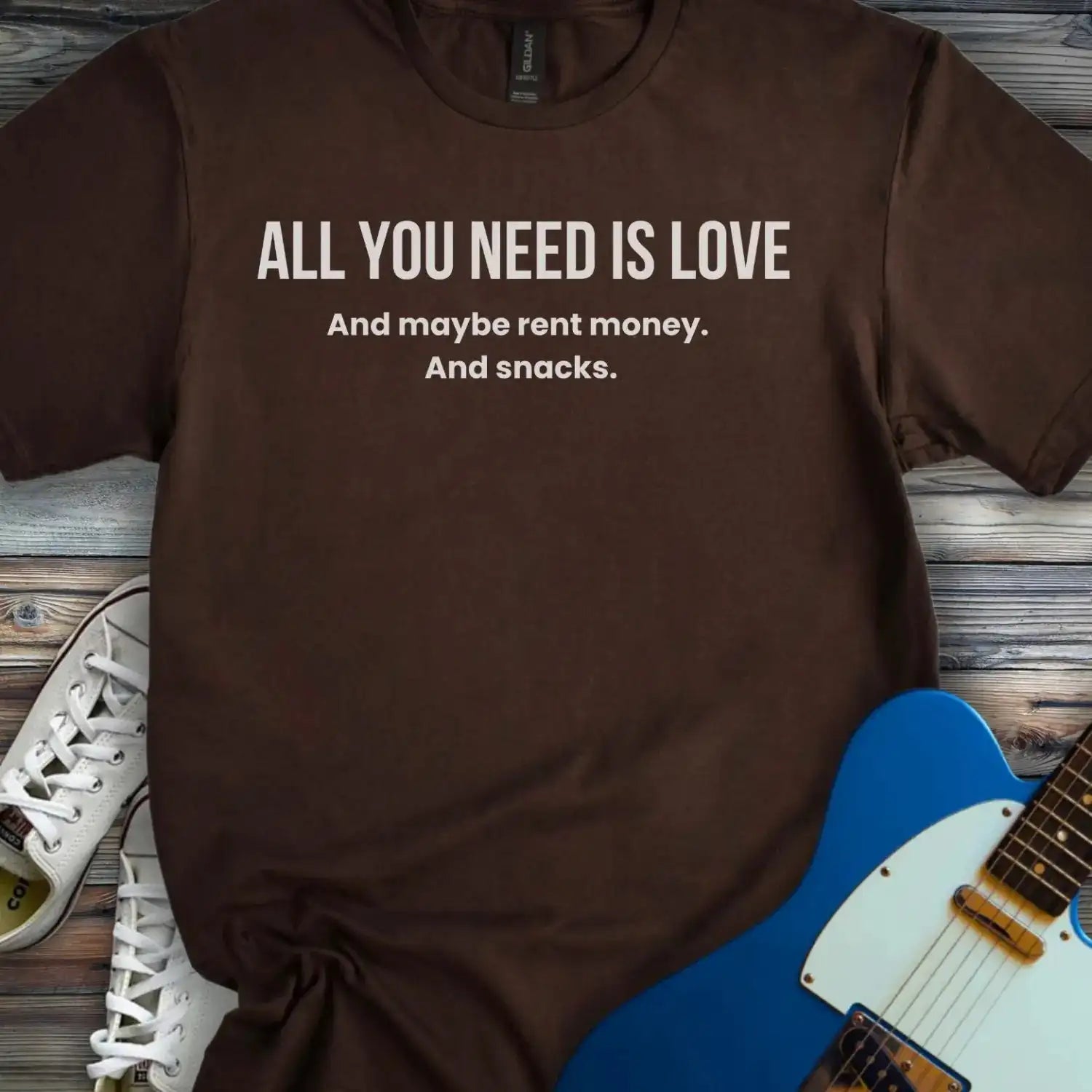 All You Need Is Love T-shirt Dark Chocolate