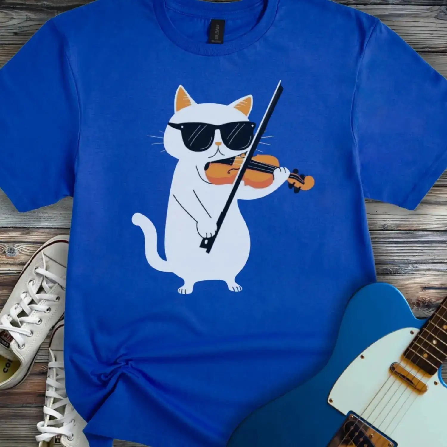 Cool Cat Playing Violin T-shirt Royal