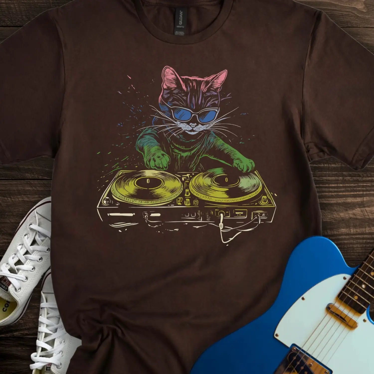 DJ Paws T-shirt - Dark Chocolate / S - T-Shirt