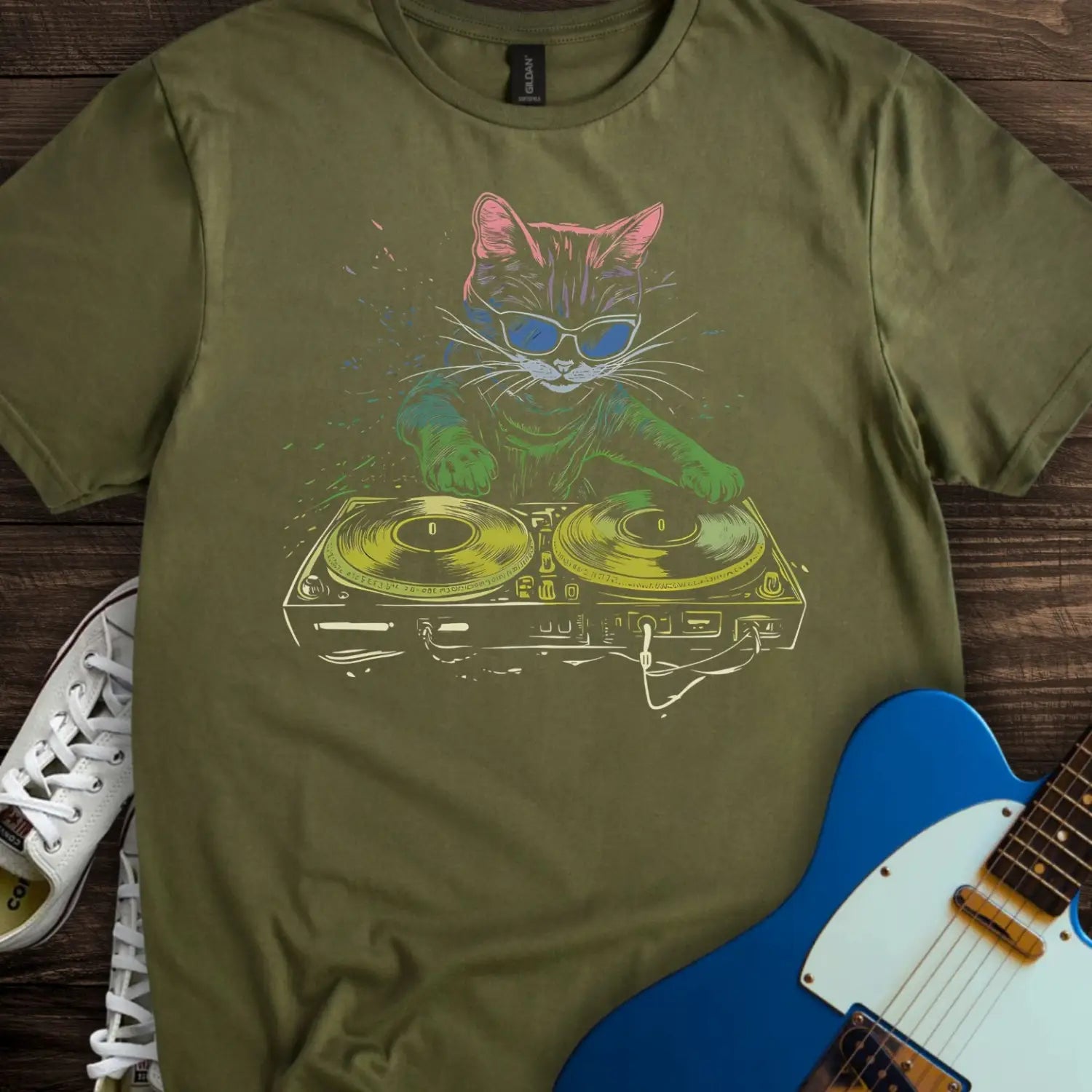 DJ Paws T-shirt - Military Green / S - T-Shirt