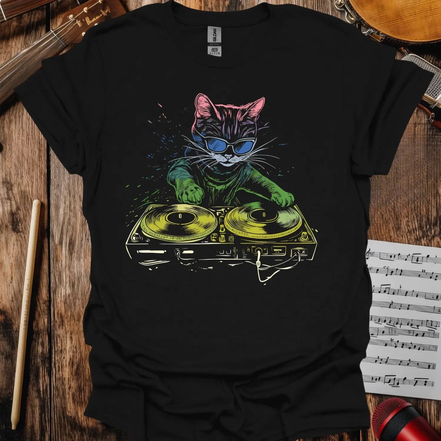 DJ Paws T-shirt - S / Black - T-Shirt