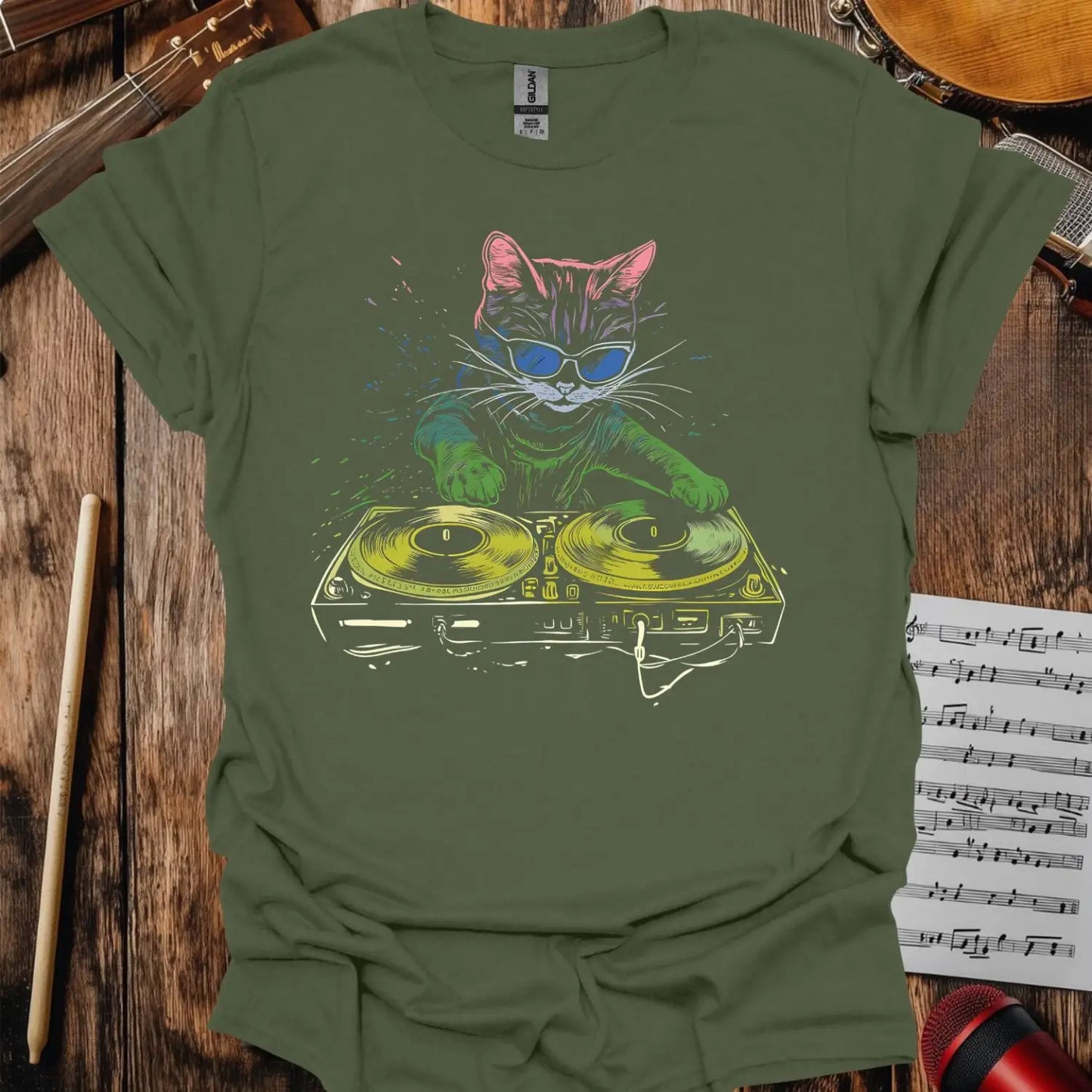 DJ Paws T-shirt - S / Military Green - T-Shirt