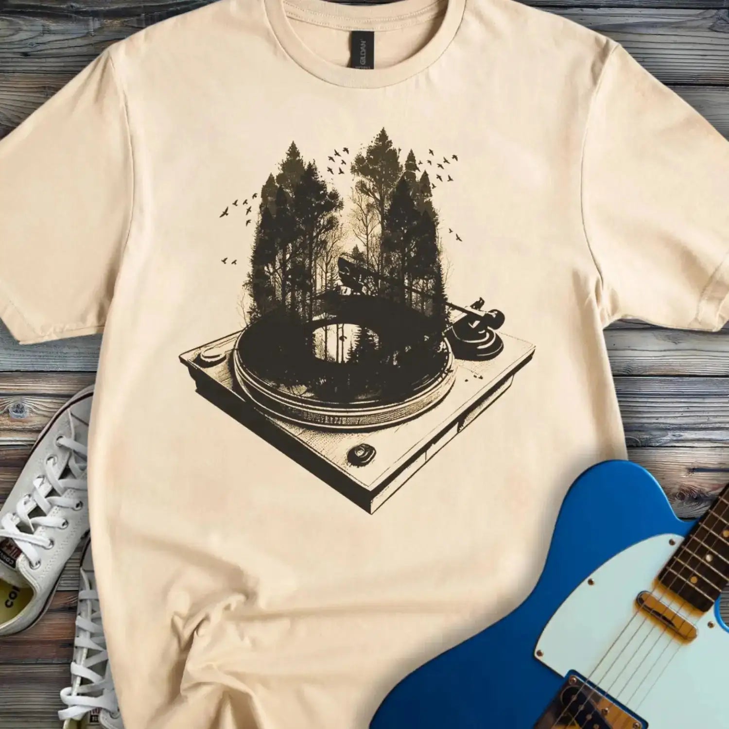 Forest Turntable Nature T-shirt Sand