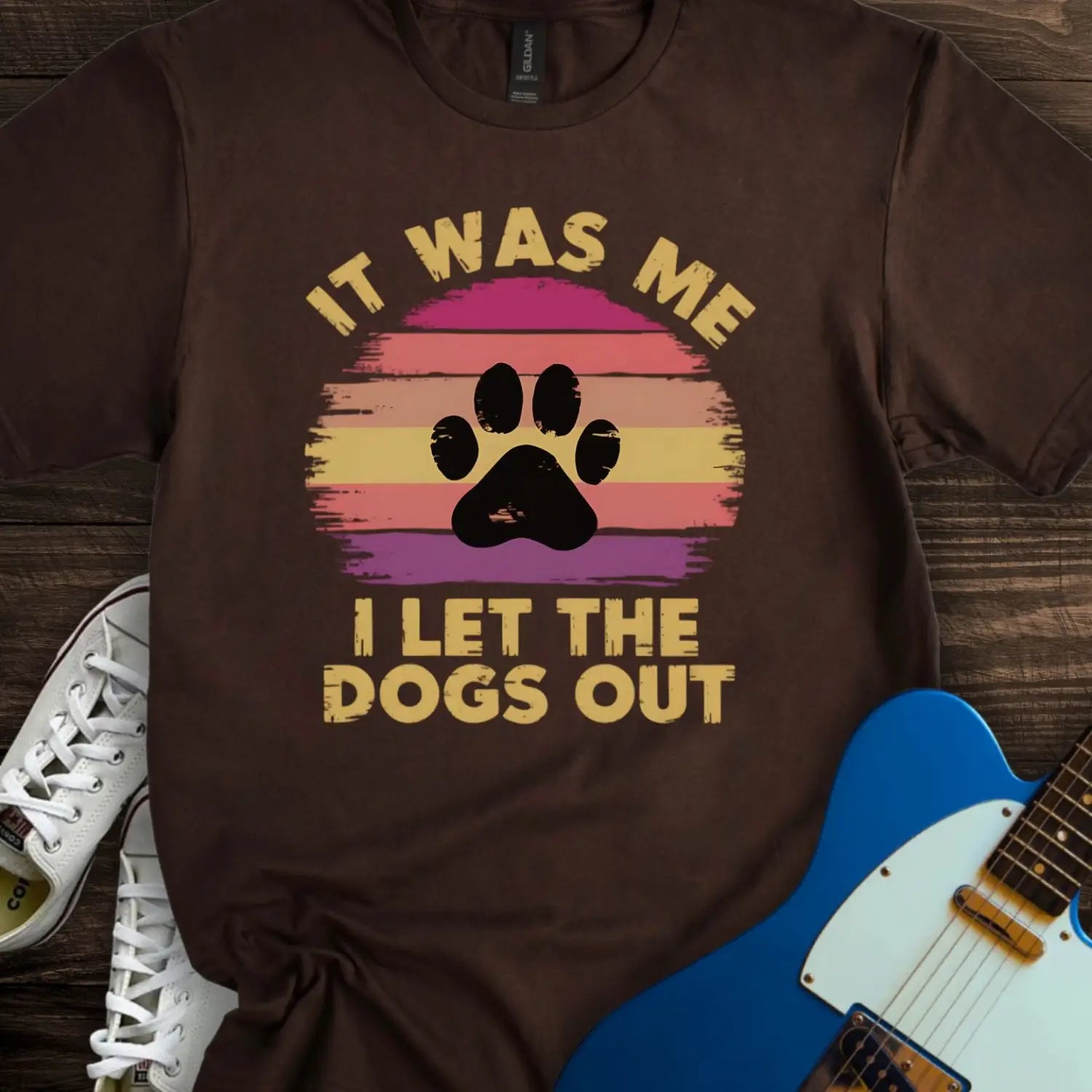 I Let The Dogs Out (II) T-shirt Dark Chocolate