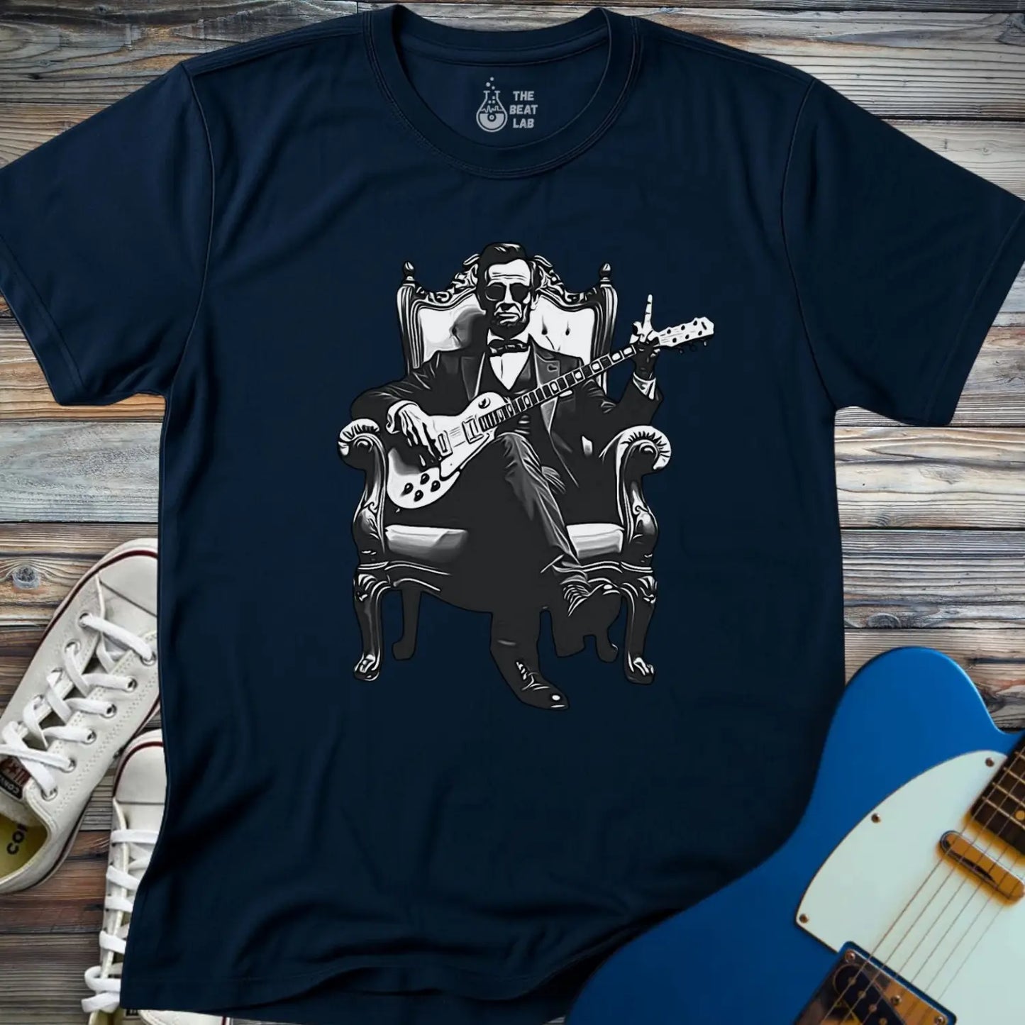 Lincoln Guitarist T-shirt - T-Shirt