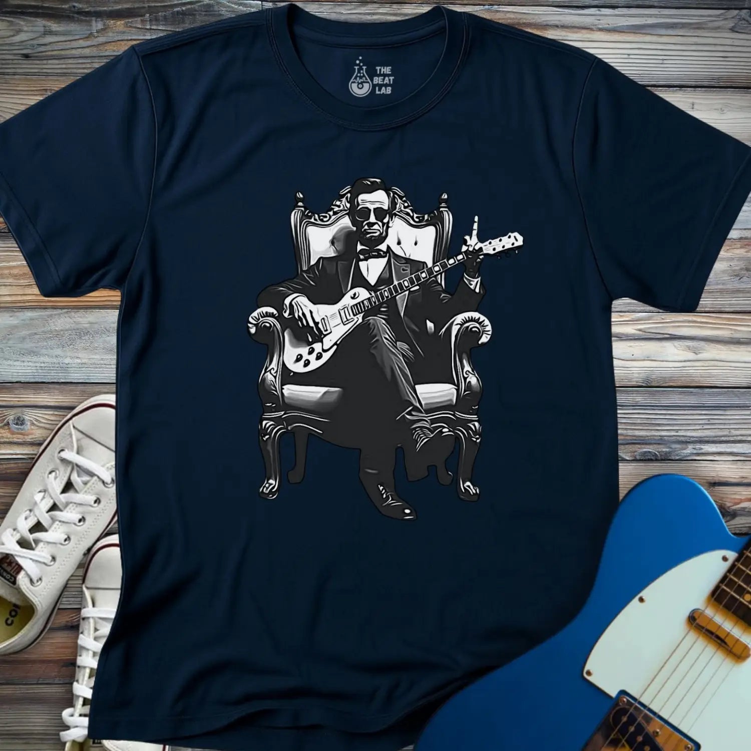 Lincoln Guitarist T-shirt - T-Shirt