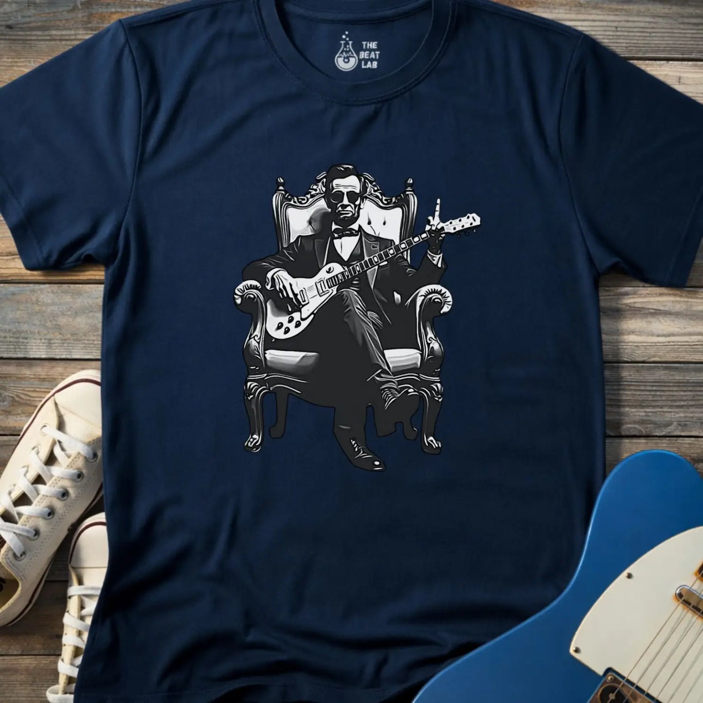 Lincoln Guitarist T-shirt - Navy / S - T-Shirt