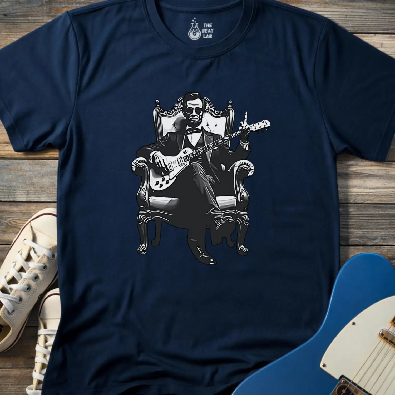 Lincoln Guitarist T-shirt - Navy / S - T-Shirt