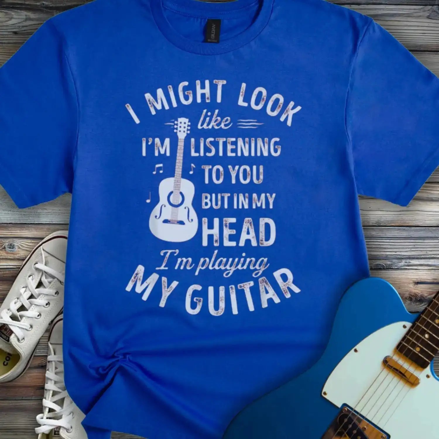 Playing Guitar T-shirt Royal