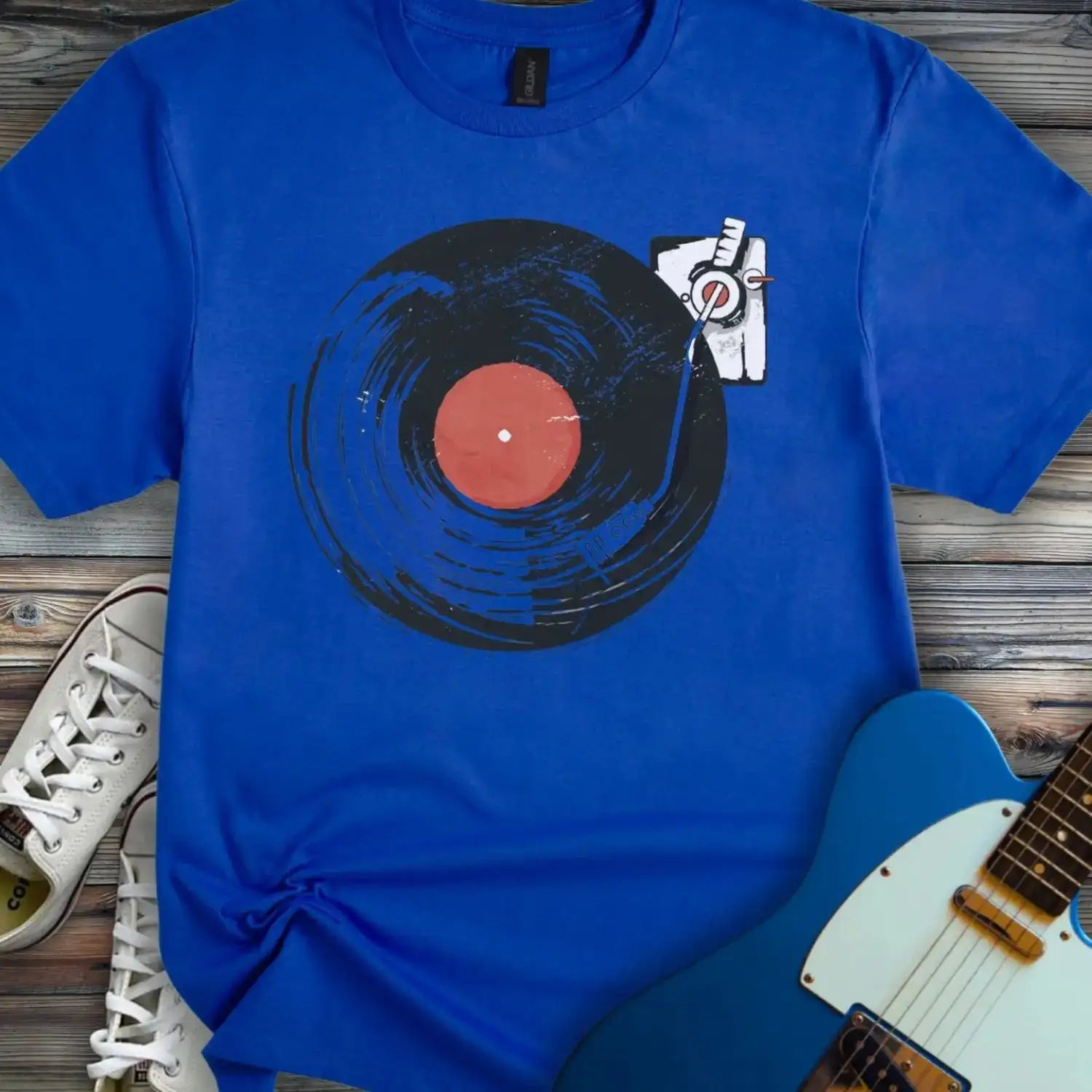 Retro Vinyl Record Player T-shirt Royal