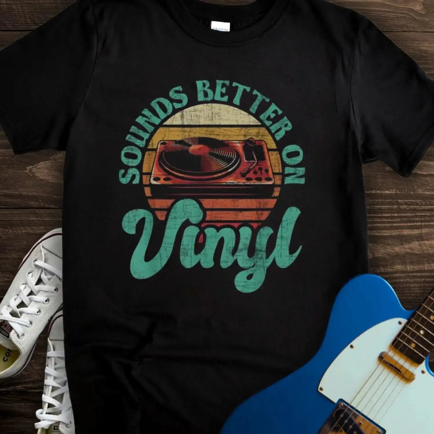 Sound Better on Vinyl (II) T-shirt Black