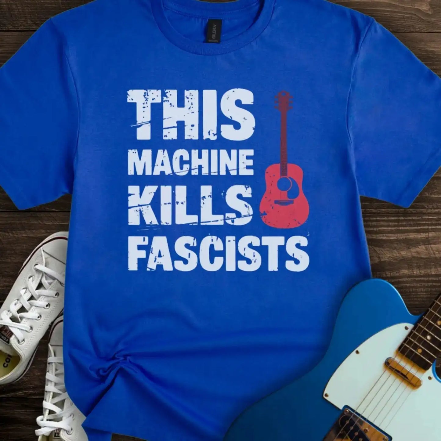 This Machine Kills Fascists T-shirt Royal