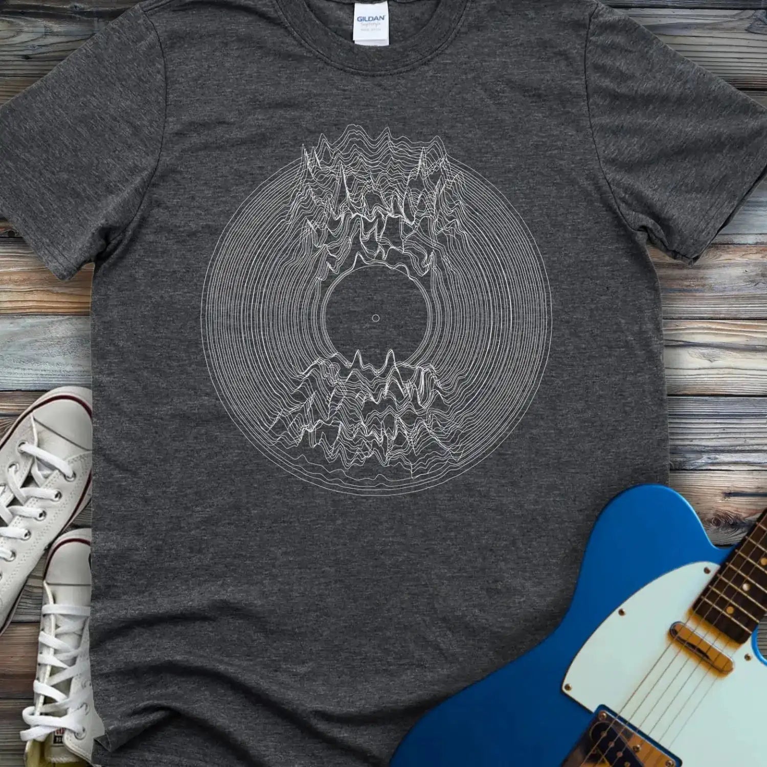 Vinyl Radio Waves T-shirt Dark Heather Grey