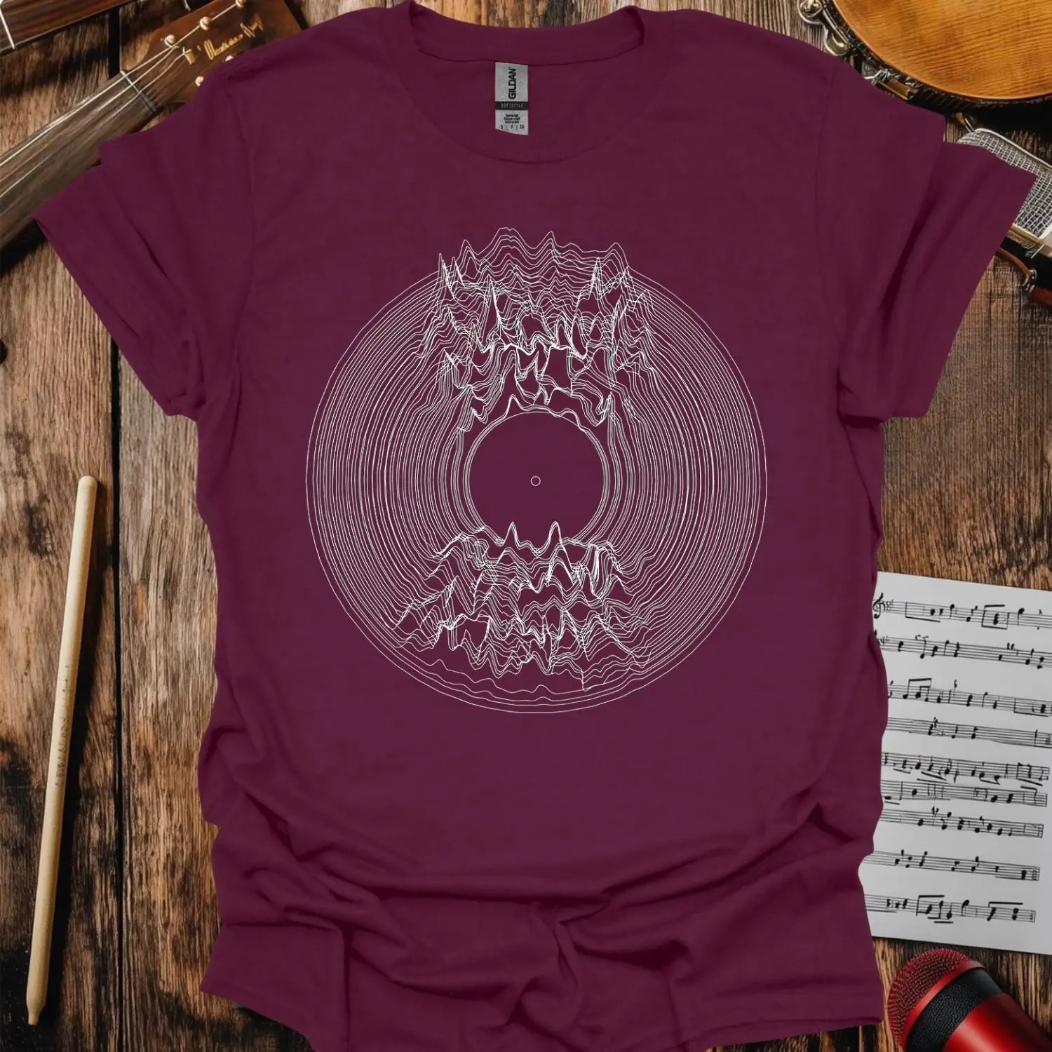 Vinyl Radio Waves T-shirt Maroon
